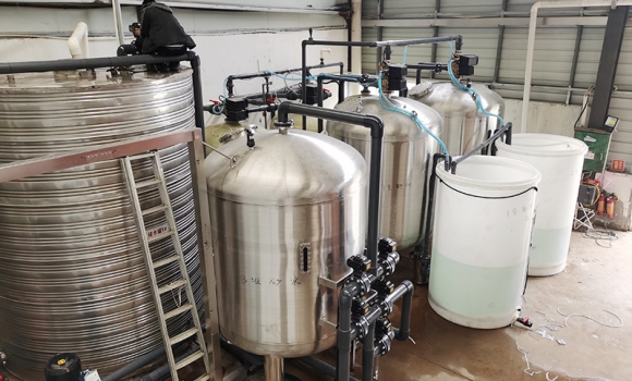 云南某工厂食品加工45-60吨软化水设备