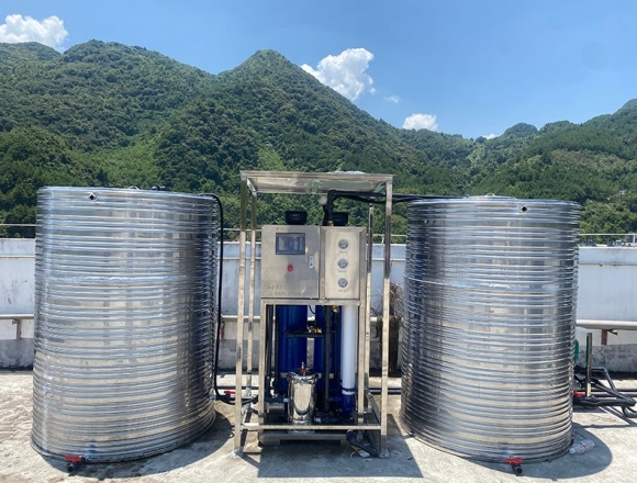 贵州龙里县某酒店1吨生活用水设备